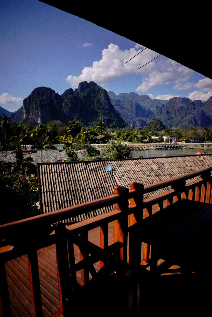 Karstberge & Aussicht in Vang Vieng - Peaks & Bites Reiseblog